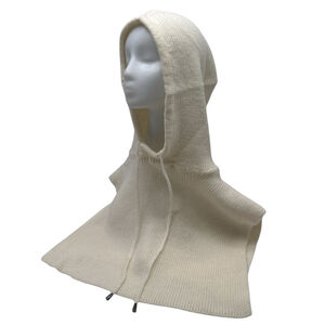 Bonnet cagoule en maille douce à une large écharpe avec un cordon de serrage