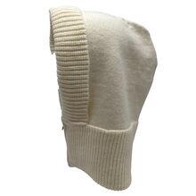 Bonnet cagoule en maille côtelée épaisse avec une fermeture éclair métallique