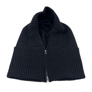 Bonnet cagoule en maille côtelée épaisse avec une fermeture éclair métallique