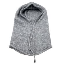 Bonnet cagoule à texture douce et confortable avec un cordon de serrage