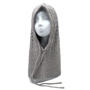 Bonnet cagoule à capuche ornée de motifs torsadés  avec  un cordon de serrage