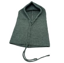 Bonnet cagoule à capuche en maille côtelée  avec  un cordon de serrage