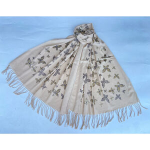 Écharpe élégante à motifs papillon dorés, douceur et raffinement