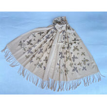 Écharpe élégante à motifs papillon dorés, douceur et raffinement