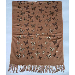 Écharpe élégante à motifs papillon dorés, douceur et raffinement