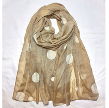 Écharpe en gros pois coloré sur un fond coloré