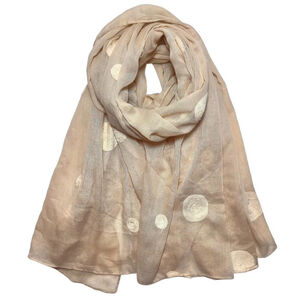 Écharpe en gros pois coloré sur un fond coloré