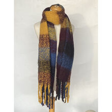 Écharpe acrylique et laine paré d'un imprimé à carreaux