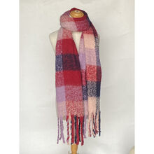 Écharpe acrylique et laine paré d'un imprimé à carreaux