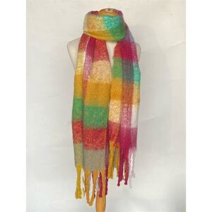 Écharpe acrylique et laine paré d'un imprimé à carreaux