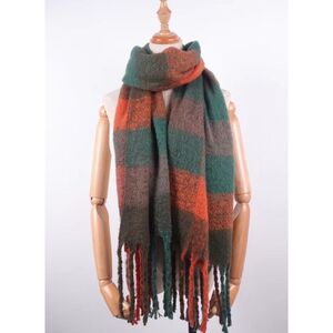 Écharpe acrylique et laine paré d'un imprimé à carreaux