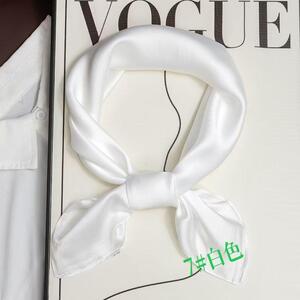 Foulard carré en polyester satiné coloris uni