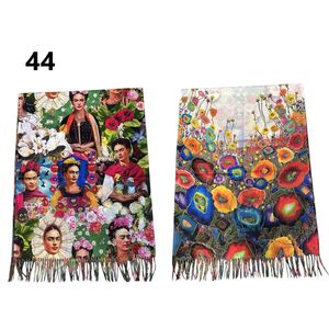 Écharpe réversible à l’effigie de Frida Kahlo bordée de franges