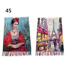 Écharpe réversible à l’effigie de Frida Kahlo bordée de franges