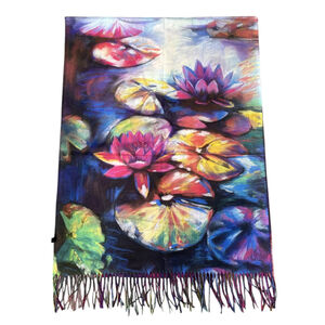 Écharpe réversible illustrée d’un bouquet floral et de nénuphars