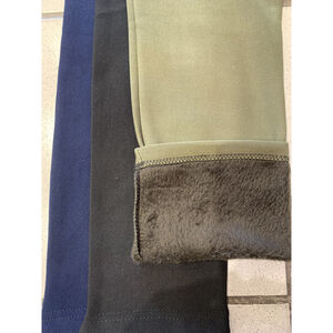 Pantalon ajusté à doublure polaire et poches avec détails décoratifs