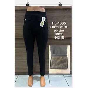 Pantalon legging polaire uni avec poches ornées d'un bouton décor