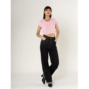 Jean stretch coupe droite et large en denim avec des effets délavés