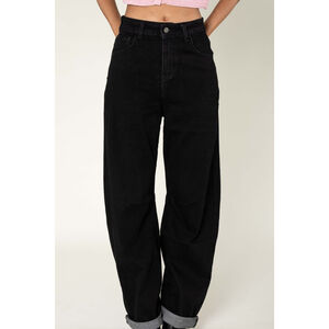 Jean stretch coupe droite et large en denim avec des effets délavés