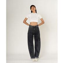 Jean stretch coupe droite et large en denim avec des effets délavés