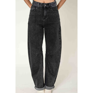 Jean stretch coupe droite et large en denim avec des effets délavés