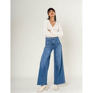 Jean WIDE à taille haute et stretch et poches plaquées avec boutons dorés