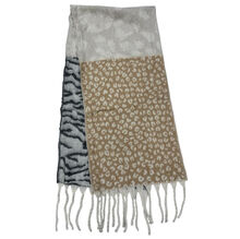 Écharpe modèle hiver bicolore avec motif léopard et zèbre à grosses franges - 3 pièces