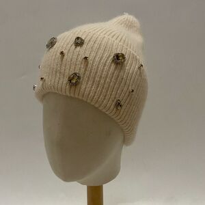 Bonnet en angora et acrylique incrusté de bijoux scintillants