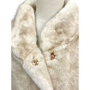 Manteau long en fausse fourrure doux au toucher avec coupe oversize