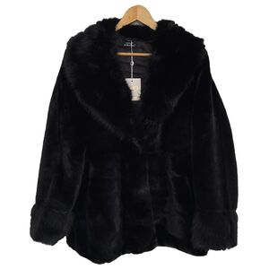 Manteau ceinturé en fausse fourrure avec col à revers, au toucher très doux