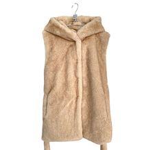 Gilet à capuche en fausse fourrure sans manches avec fermeture à boutons et ceinture