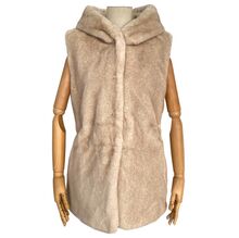 Gilet à capuche en fausse fourrure sans manches avec fermeture à boutons et ceinture