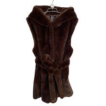 Gilet à capuche en fausse fourrure sans manches avec fermeture à boutons et ceinture