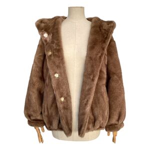 Veste à capuche en fausse fourrure effet vison  avec un toucher d'une grande douceur