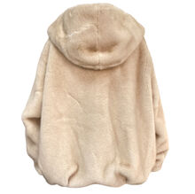 Veste à capuche en fausse fourrure effet vison  avec un toucher d'une grande douceur