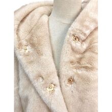 Veste à capuche en fausse fourrure effet vison  avec un toucher d'une grande douceur