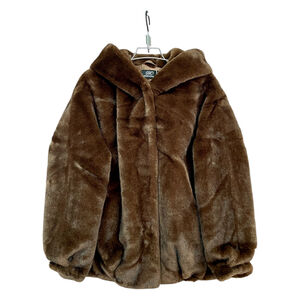 Veste à capuche en fausse fourrure effet vison  avec un toucher d'une grande douceur