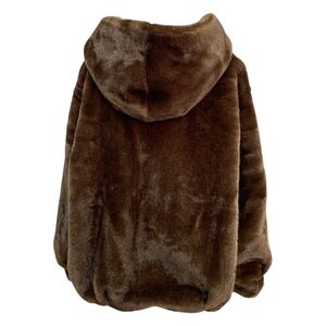 Veste à capuche en fausse fourrure effet vison  avec un toucher d'une grande douceur