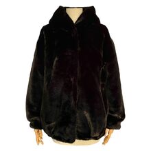 Veste à capuche en fausse fourrure effet vison  avec un toucher d'une grande douceur
