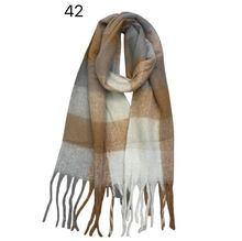 Écharpe douce et colorée à franges avec motif quadrillé - 12 pièces