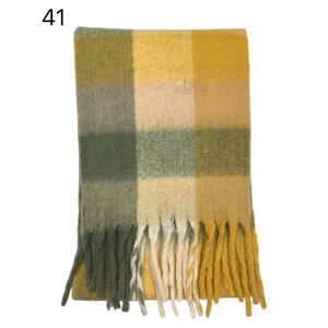 Écharpe douce et colorée à franges avec motif quadrillé - 12 pièces