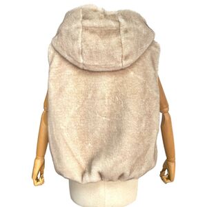 Gilet à capuche en fausse fourrure doux et sans manches avec fermeture zip à taille élastique