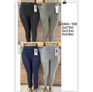 Pantalon grande taille doté de poches côtés avec boutons