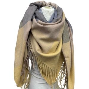 Grand foulard doux et chaud à motif de carreaux rehaussé de franges - 3 pièces