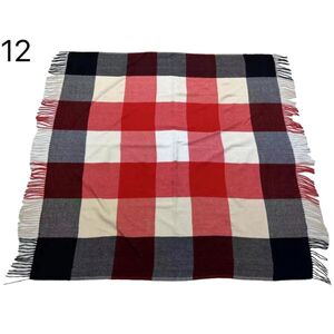 Grand foulard doux et chaud à motif de carreaux rehaussé de franges - 12 pièces