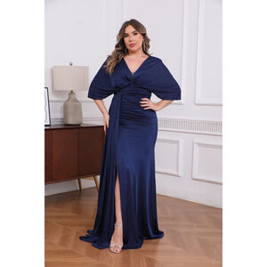 Robe de soirée longue grande taille à manches fluides et fente latérale
