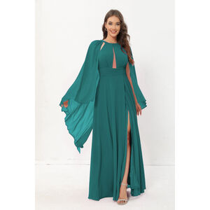 Robe longue en mousseline avec fente et cape volantée aux épaules