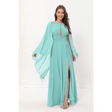 Robe longue en mousseline avec fente et cape volantée aux épaules