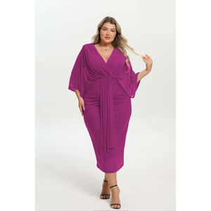 Robe de cérémonie à coupe midi drapée et manches chauve-souris pour grande taille