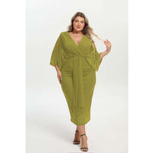 Robe de cérémonie à coupe midi drapée et manches chauve-souris pour grande taille